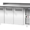 Холодильные столы Полаир TM3-GС объединяют функции среднетемпературного шкафа и рабочей поверхности, что позволяет оптимизировать пространство и ускорить работу персонала. Многофункциональность делает среднетемпературный стол Полаир отличным выбором для